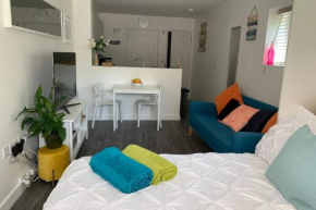 Bournemouth APARTMENTnr BEACH/TOWN/COACH/TRAIN/DOG